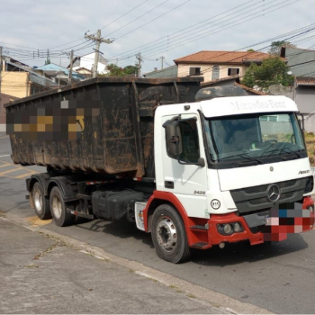 Volvo VM 270 ano 2022 c/ caçamba